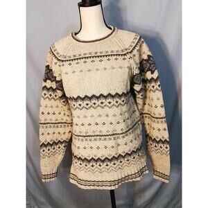 North Crest sweater. beige and gray